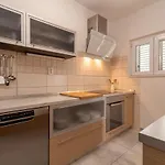 Apartment Fani *