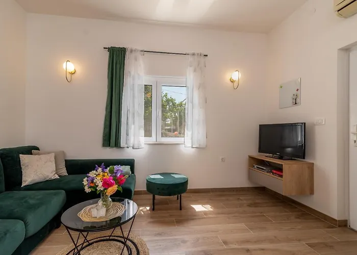 Apartment Fani *